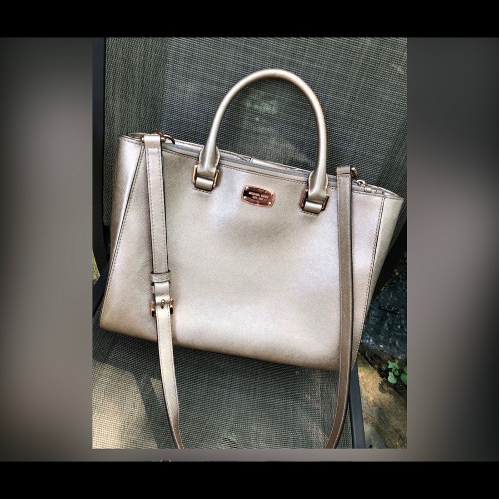 Michael kors rose gold bag